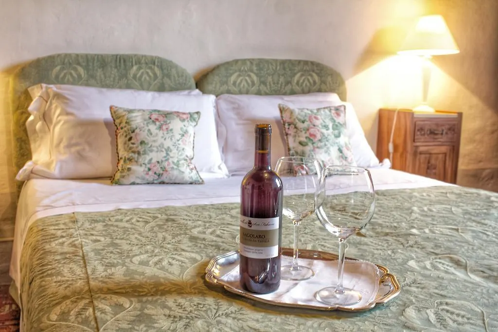 Country house Castello Di San Fabiano Guest House Monteroni d'Arbia Italy